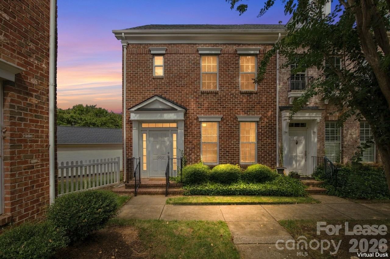 10007 Ansonborough Sq - Photo 2 of 30