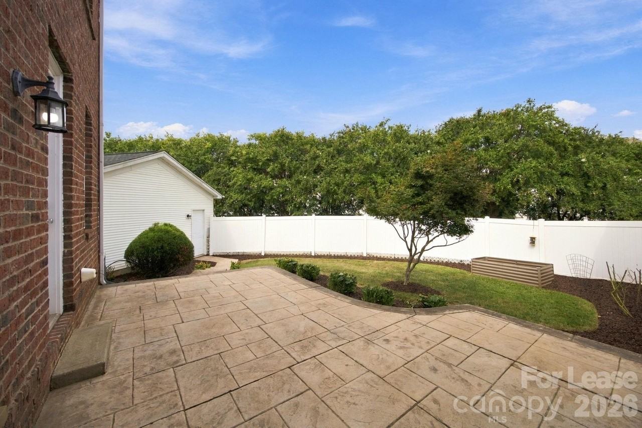 10007 Ansonborough Sq - Photo 3 of 30