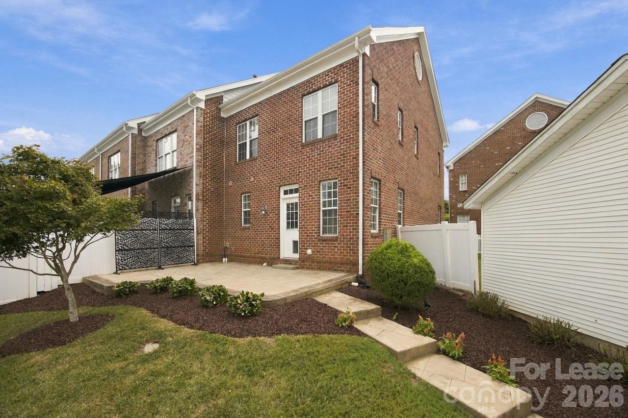 10007 Ansonborough Sq - Photo 4 of 30