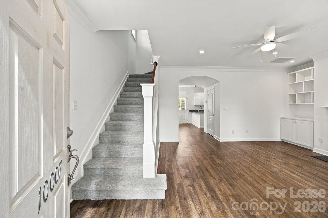 10007 Ansonborough Sq - Photo 5 of 30