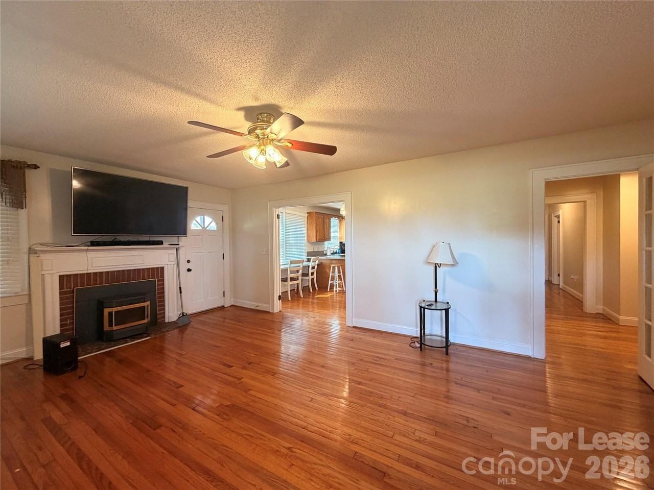 2033 Old York Rd - Photo 3 of 20