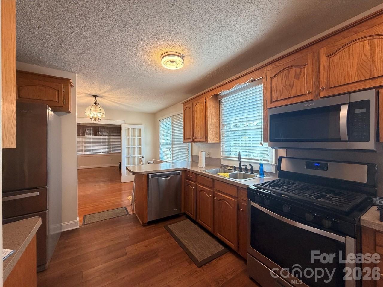 2033 Old York Rd - Photo 6 of 20
