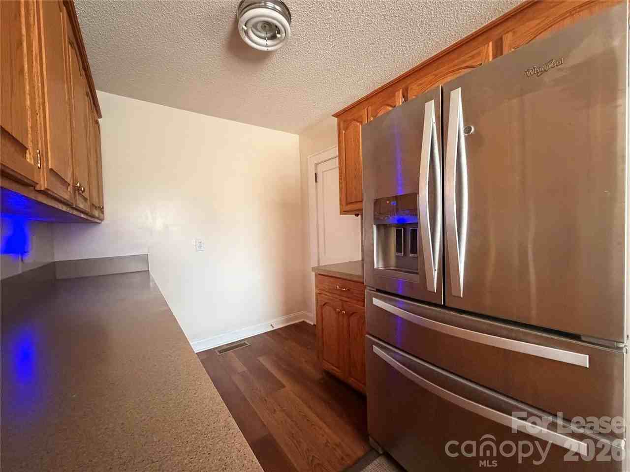 2033 Old York Rd - Photo 7 of 20
