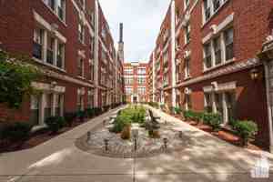 featured image of 540 W Surf St