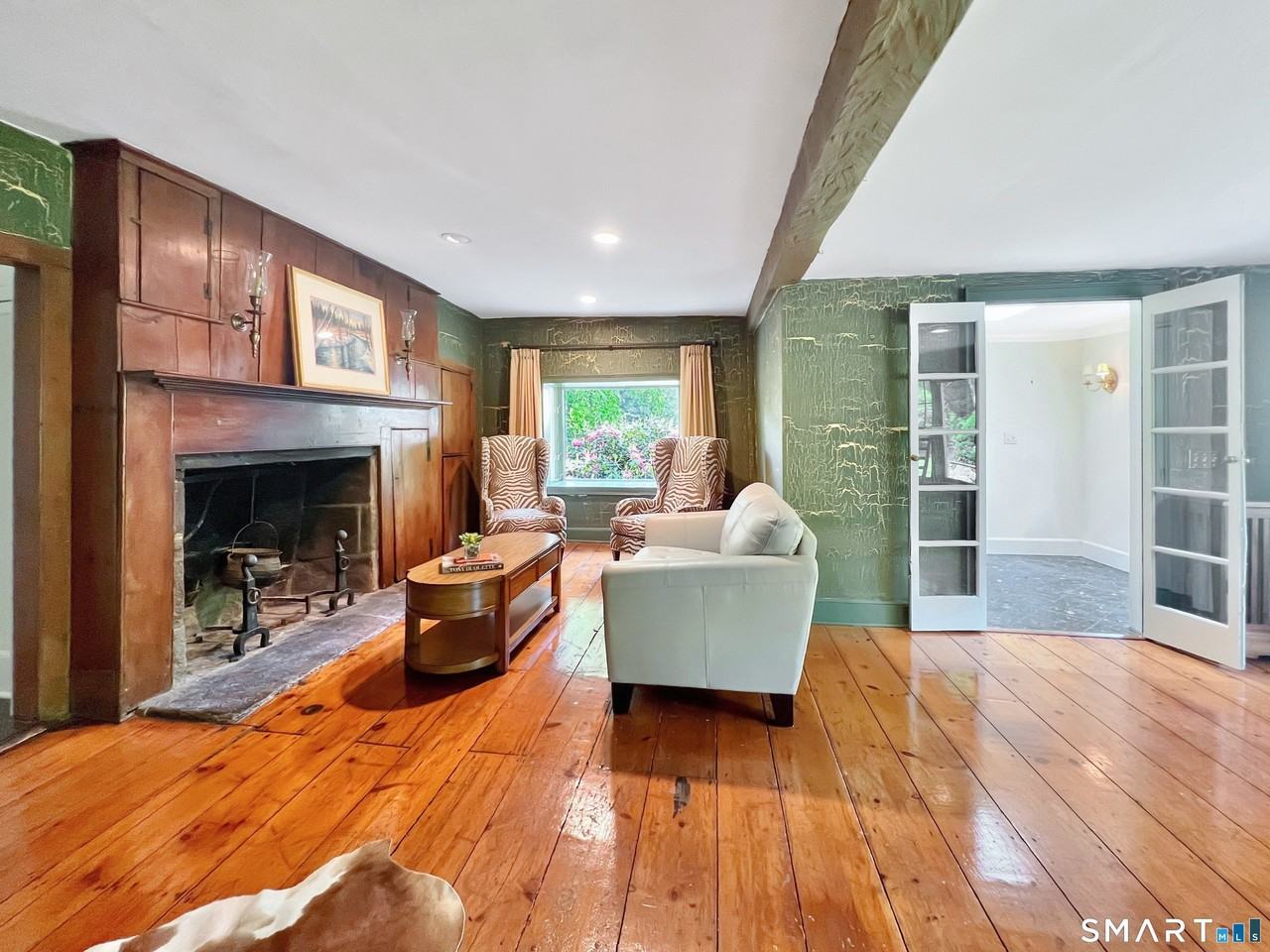 1263 Westover Rd - Photo 4 of 21