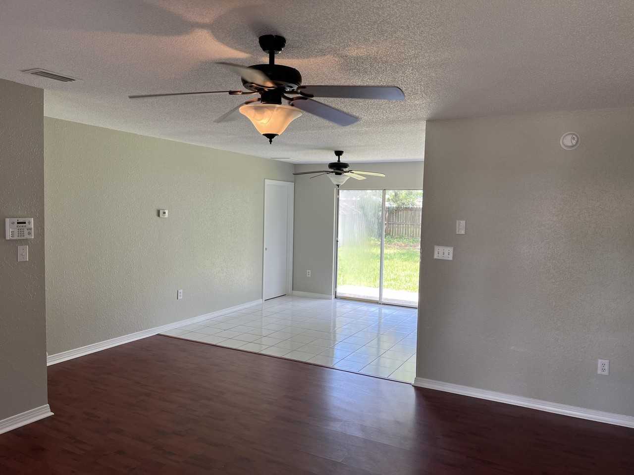 114 Oak Terrace Dr - Photo 2 of 12