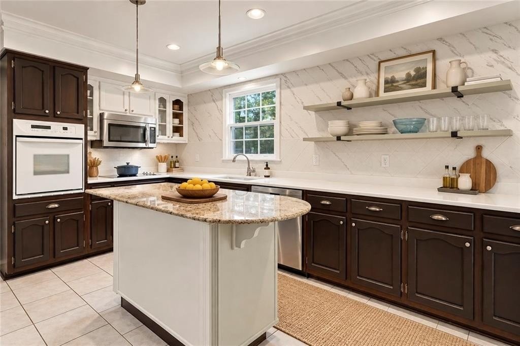 5291 Manhasset Cv - Photo 6 of 44