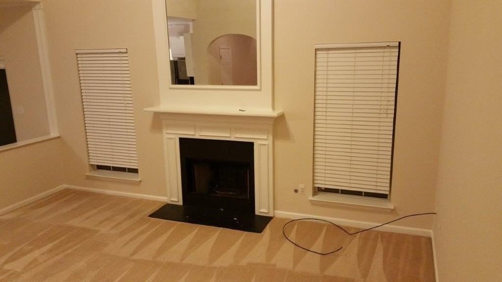 1020 Crabapple Parc Dr - Photo 4 of 7