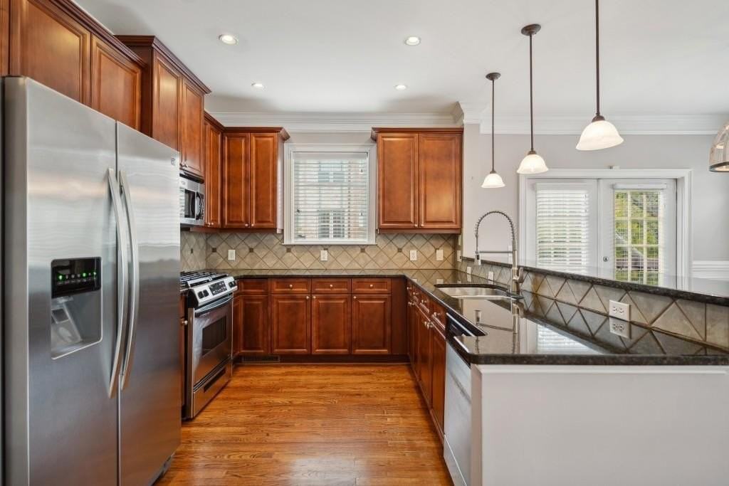 3775 Ashford Creek Ave Ne - Photo 4 of 31