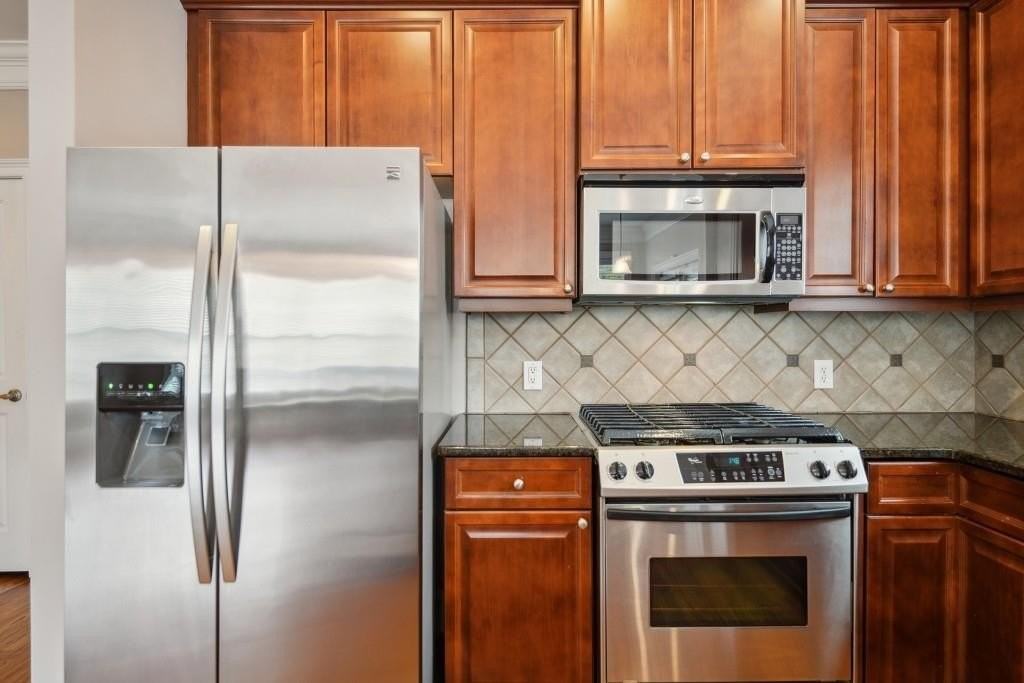 3775 Ashford Creek Ave Ne - Photo 6 of 31