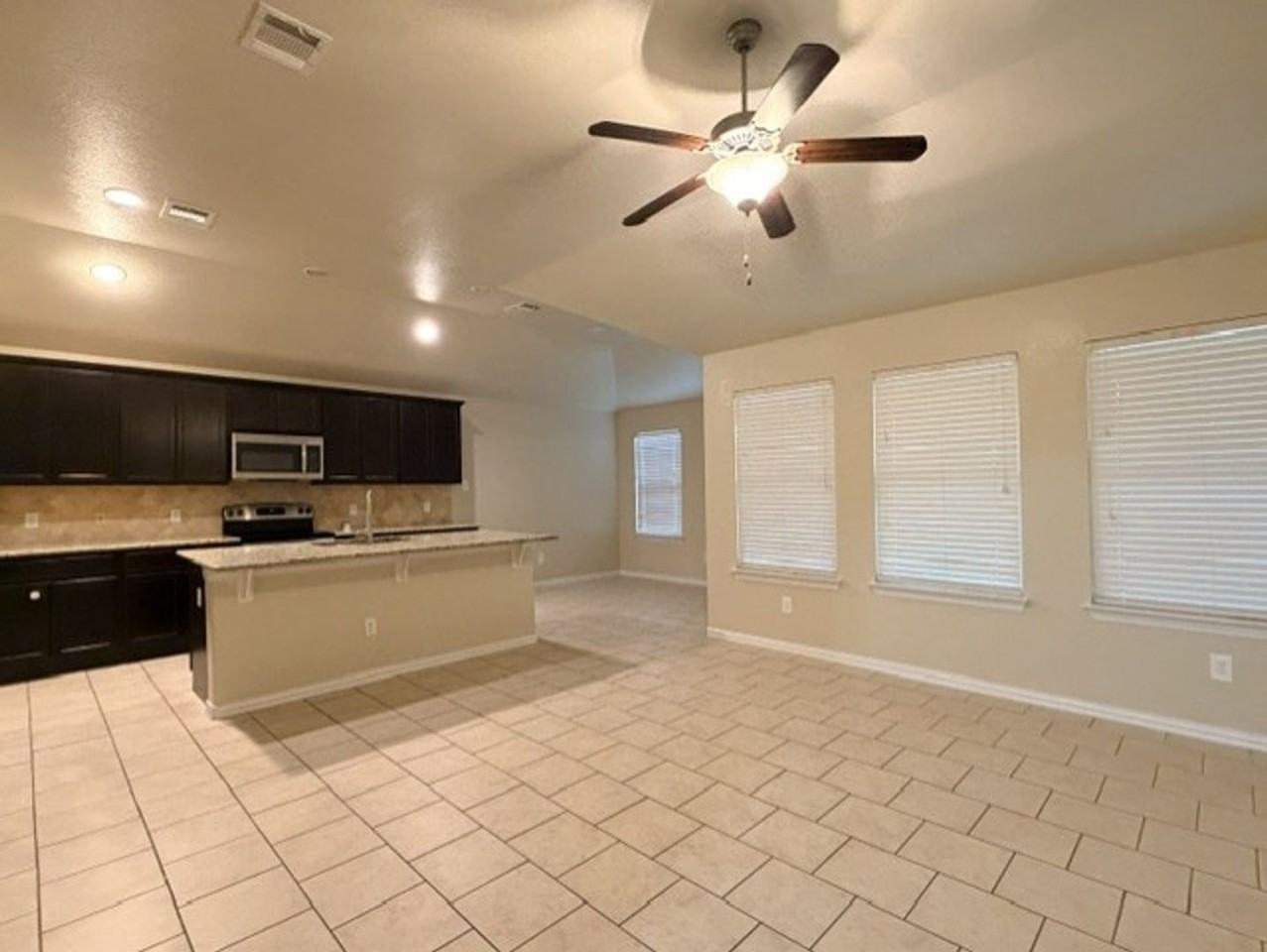 3507 Joyce Ln - Photo 4 of 13