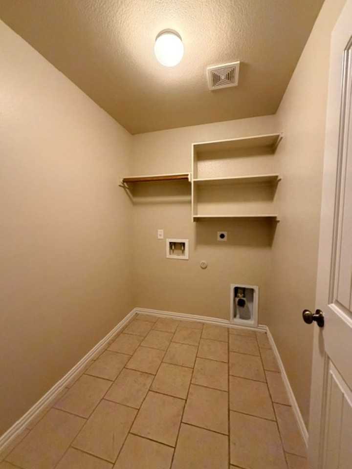 3507 Joyce Ln - Photo 6 of 13