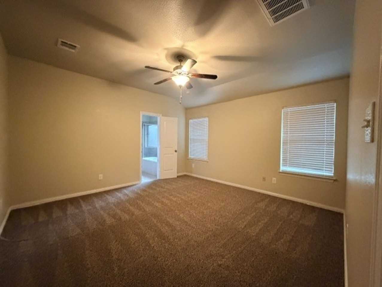 3507 Joyce Ln - Photo 7 of 13