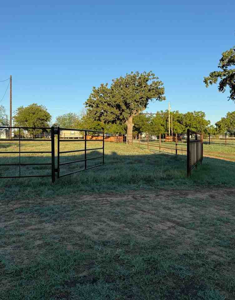 4529 Fm 1195 - Photo 6 of 10