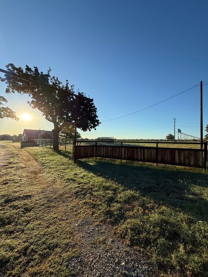 4529 Fm 1195 - Photo 7 of 10