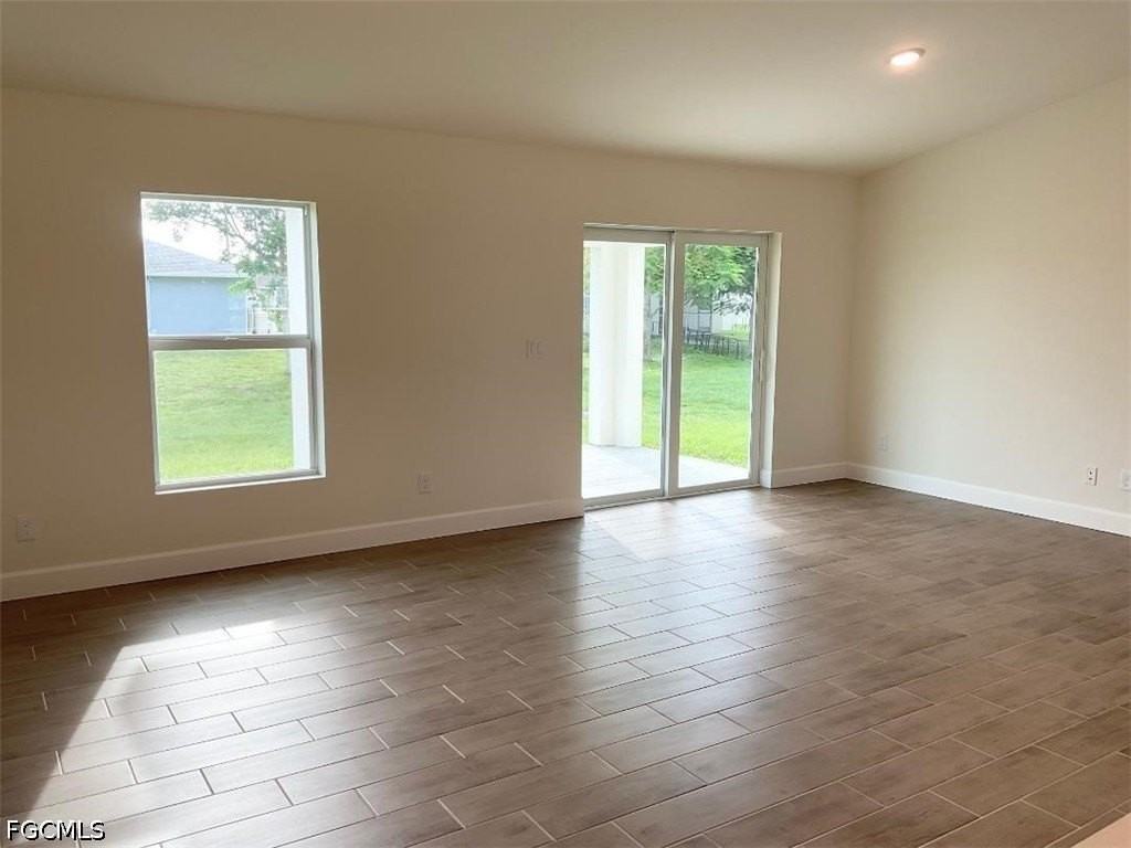 1333 Nw 10th Pl - Photo 3 of 15