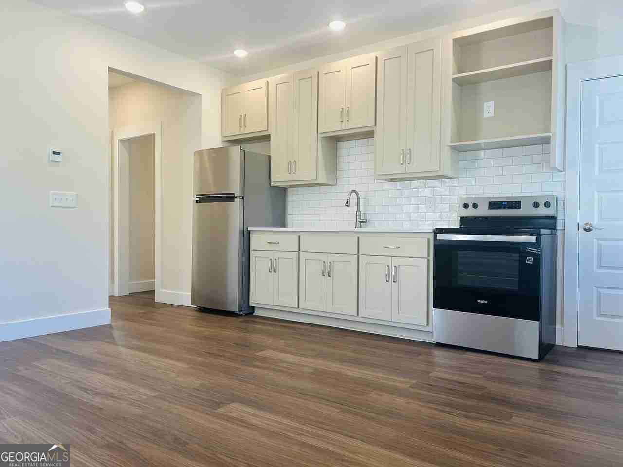 105 Gardenia Ln #105A - Photo 5 of 19