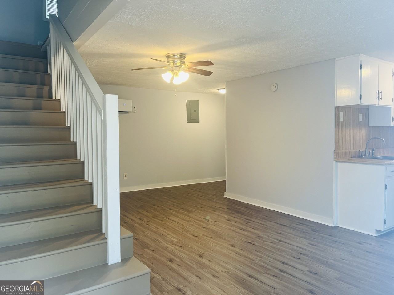 603 W Haralson St #02 - Photo 3 of 16