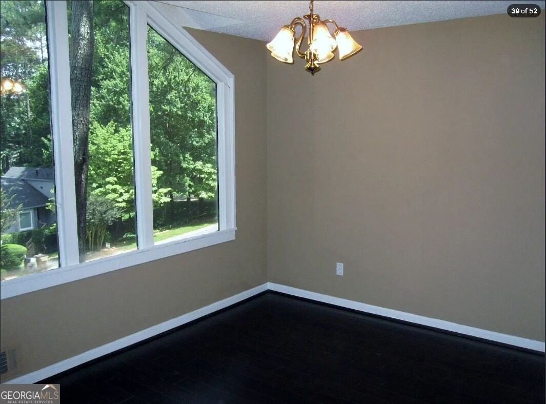 787 Bayliss Dr - Photo 5 of 21