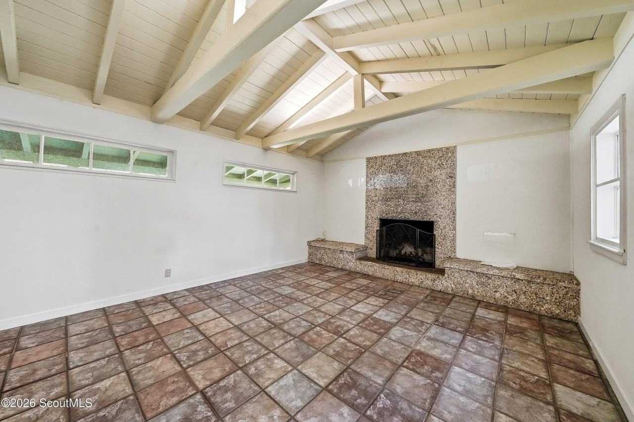 1914 2nd Ave - Photo 5 of 29