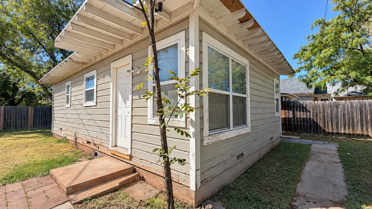 4073 Potomac Ave #B - Photo 2 of 26