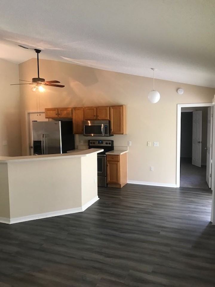 9035 Horizon Dr - Photo 5 of 19