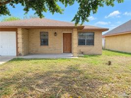 featured image of 108 W La Quinta Dr