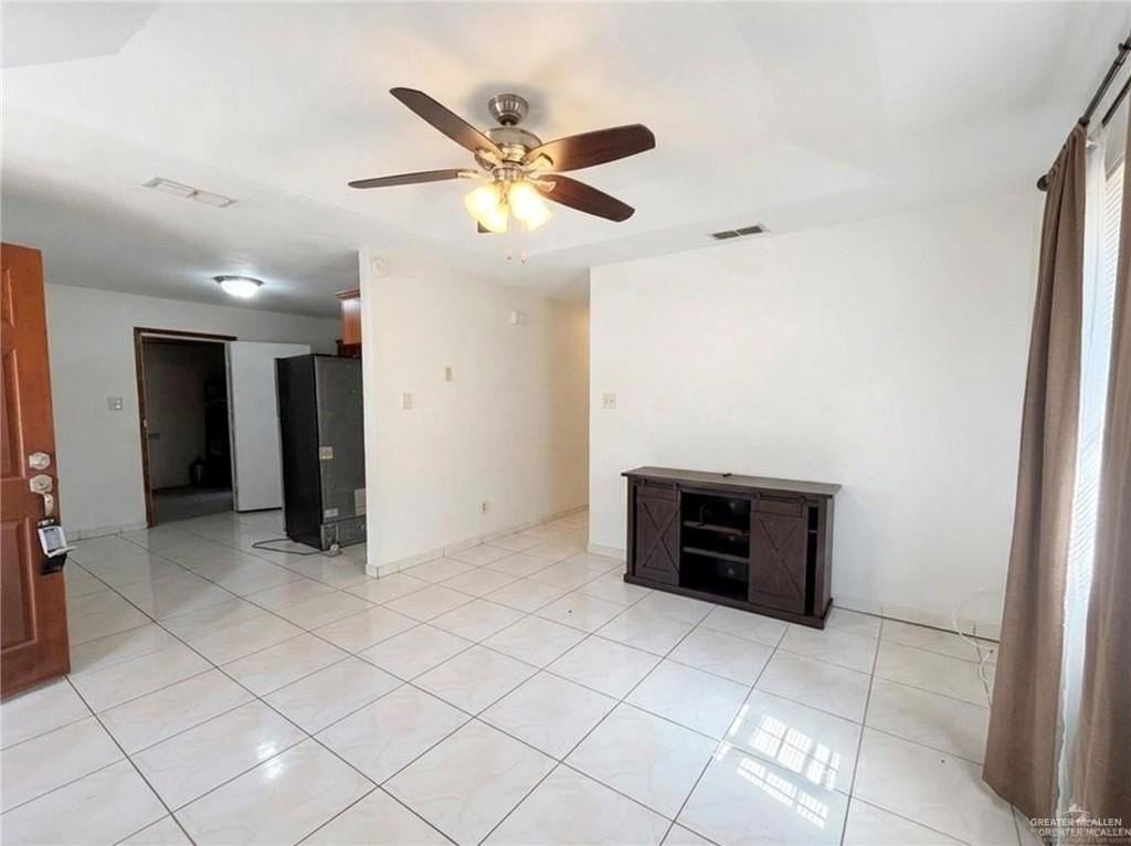 108 W La Quinta Dr - Photo 4 of 14