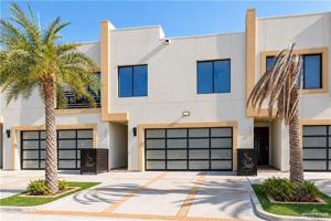 featured image of 208 Canary Ave