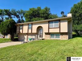featured image of 9006 Florence Dr