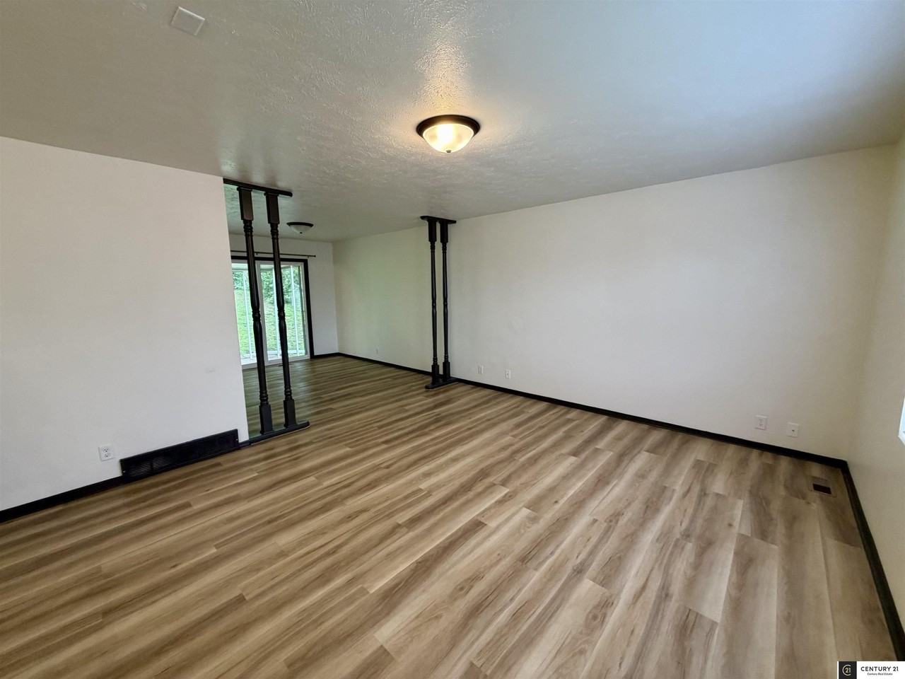 9006 Florence Dr - Photo 3 of 20