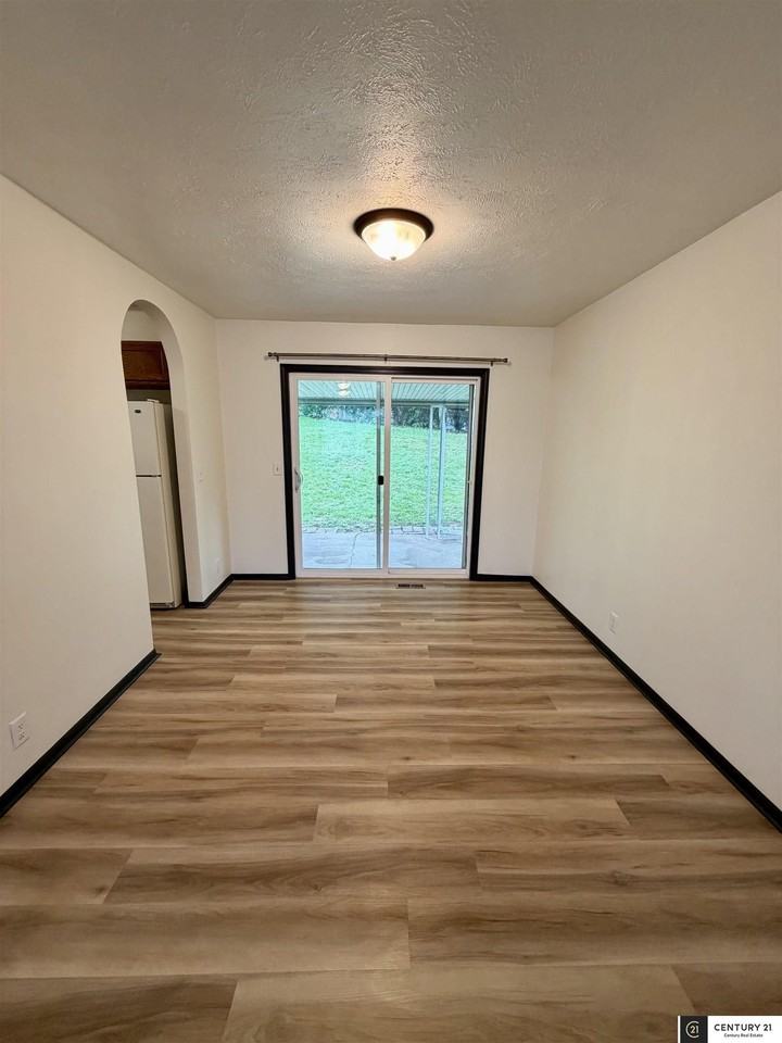 9006 Florence Dr - Photo 5 of 20