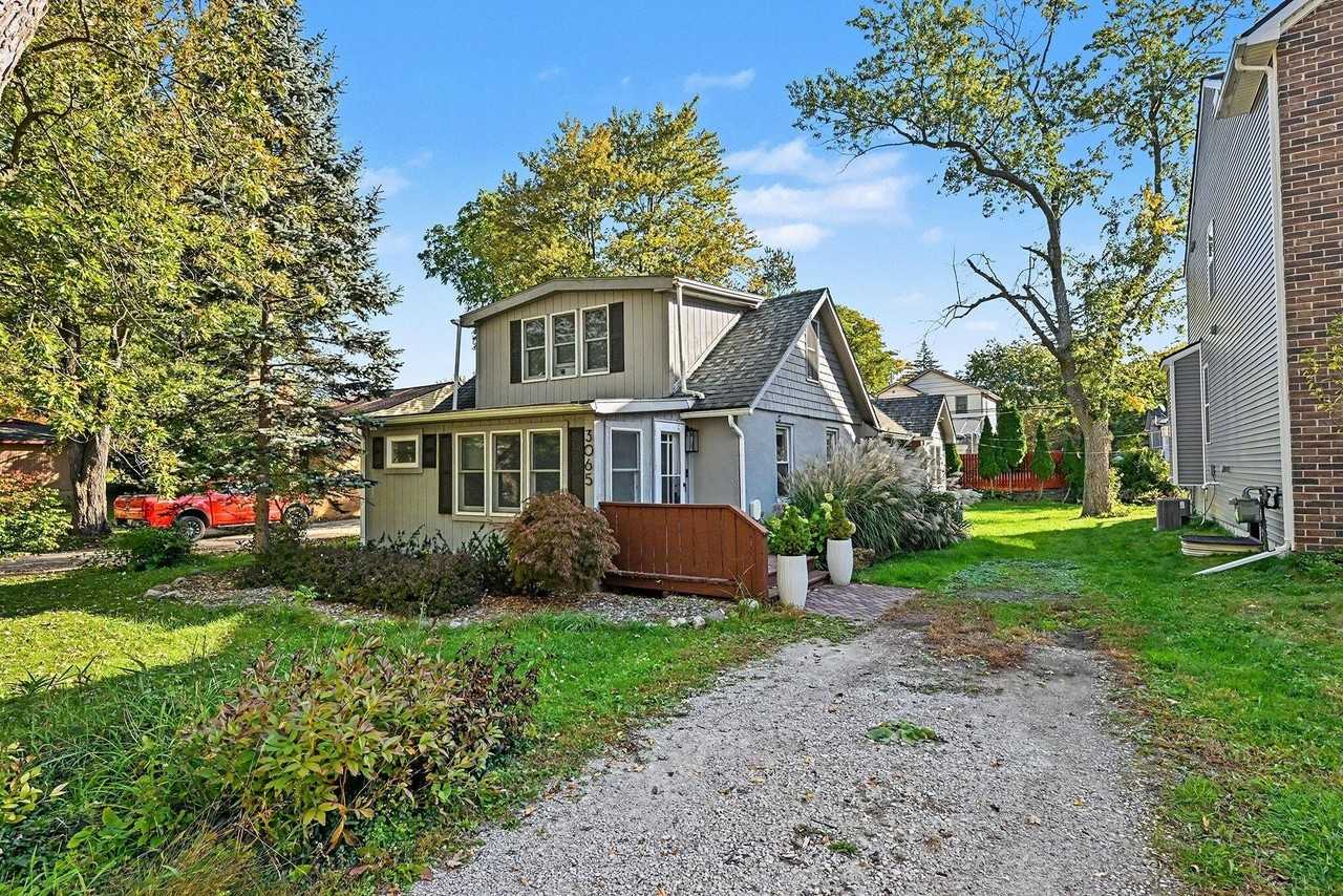 3065 Nordman Rd - Photo 2 of 32