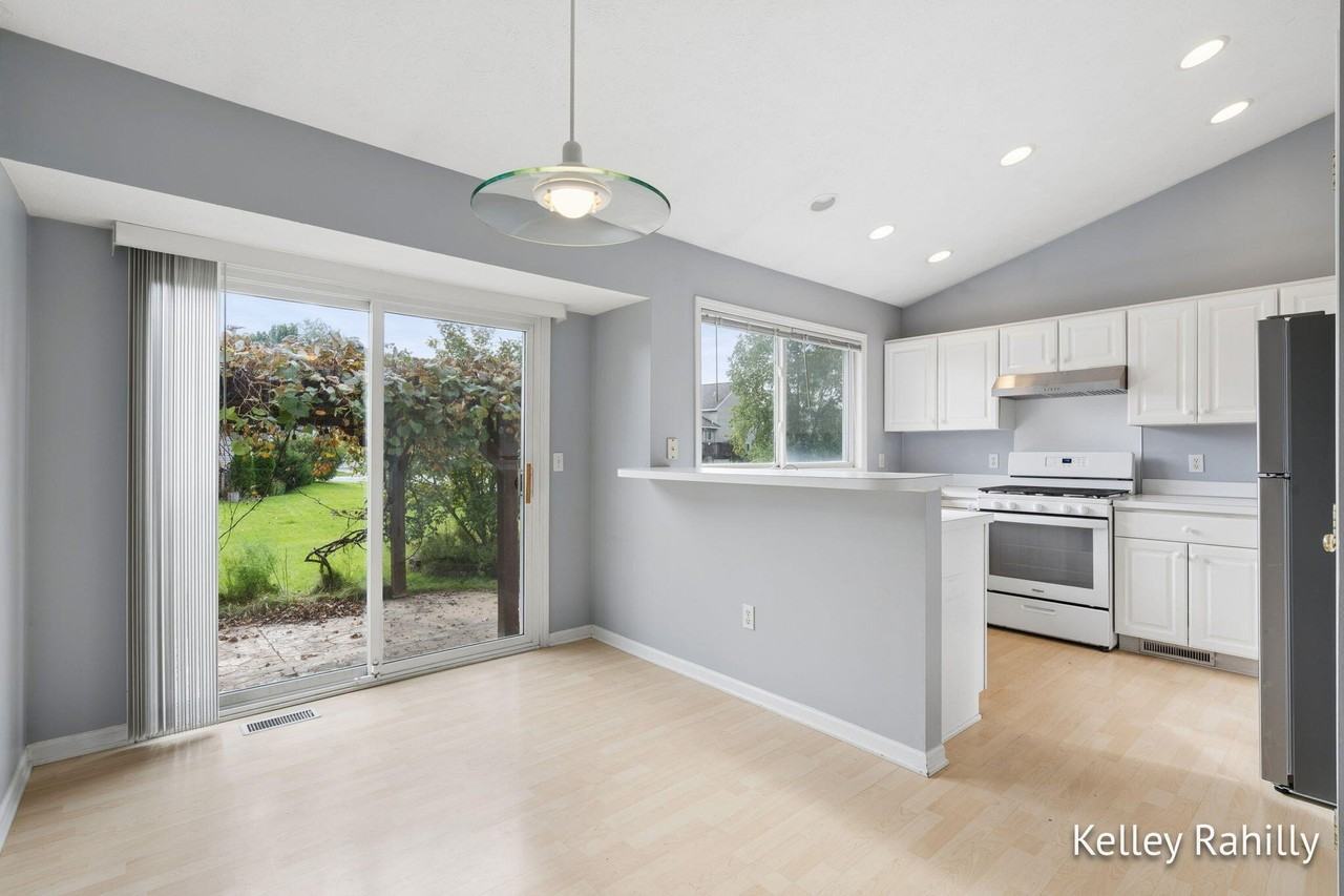 5750 Sugarberry Dr Se - Photo 6 of 27