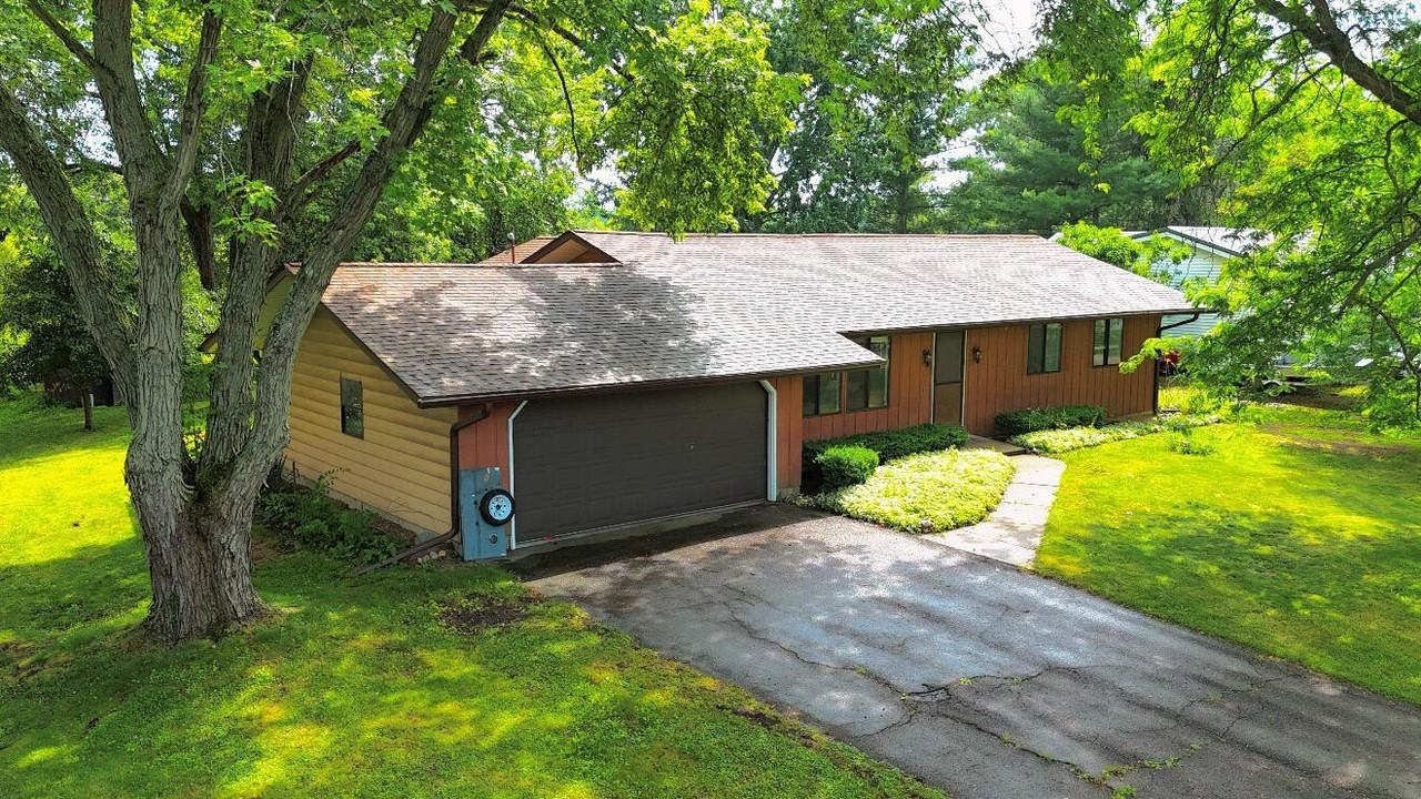 3787 Northmeadow Rd - Photo 2 of 35