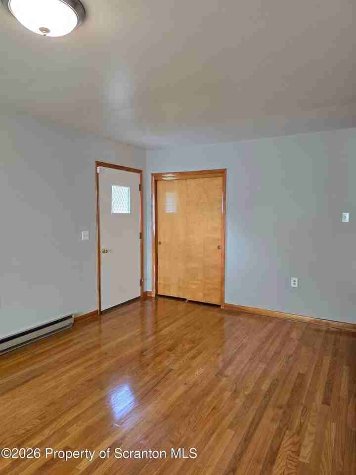 935 N Irving Ave - Photo 7 of 14