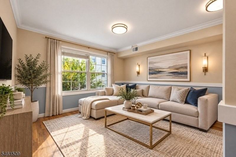 1034 William St #B - Photo 5 of 17