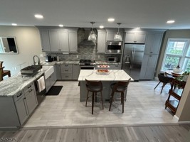 featured image of 255 Crescenzi Ct #255
