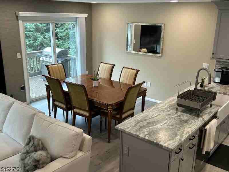 255 Crescenzi Ct #255 - Photo 4 of 4