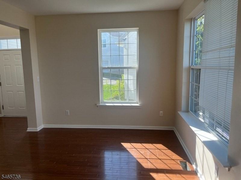 275 Winding Hill Dr - Photo 3 of 23