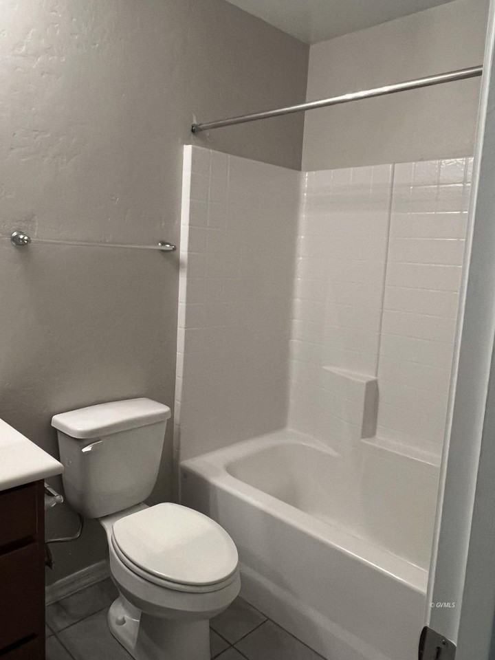 1539 E Whirlwind Way - Photo 3 of 9