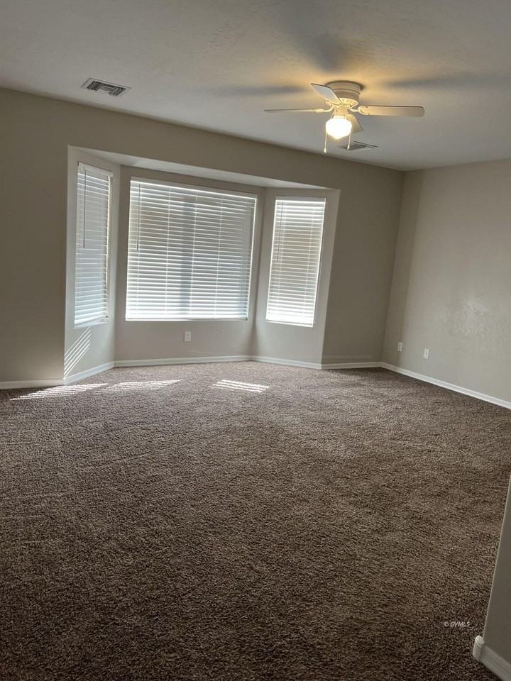 1539 E Whirlwind Way - Photo 7 of 9