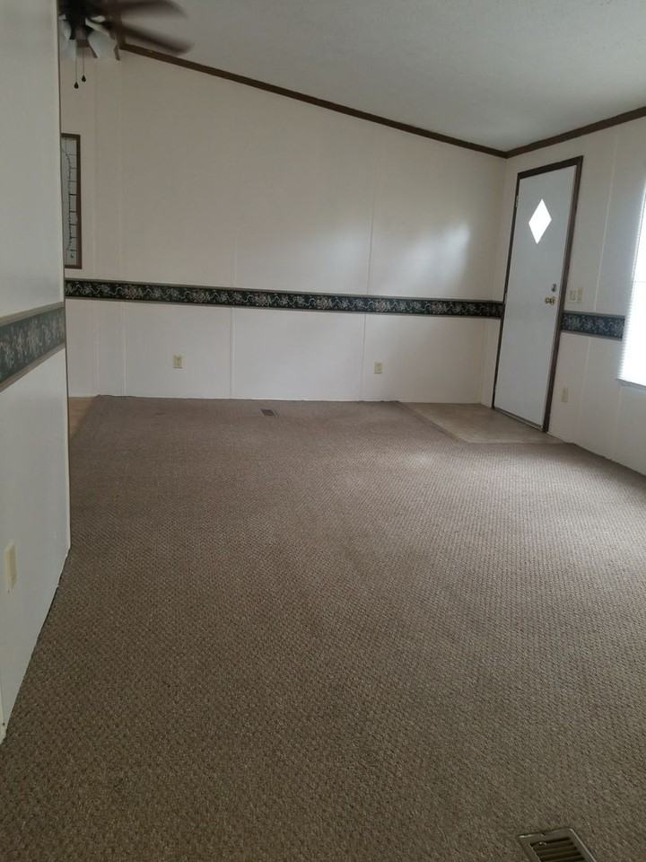 41 Nightingale Ln - Photo 4 of 18