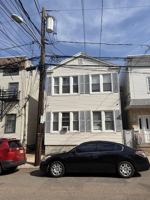 featured image of 165 W 20th St #2