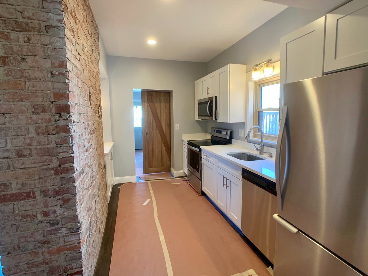 122 Olympia St - Photo 7 of 46