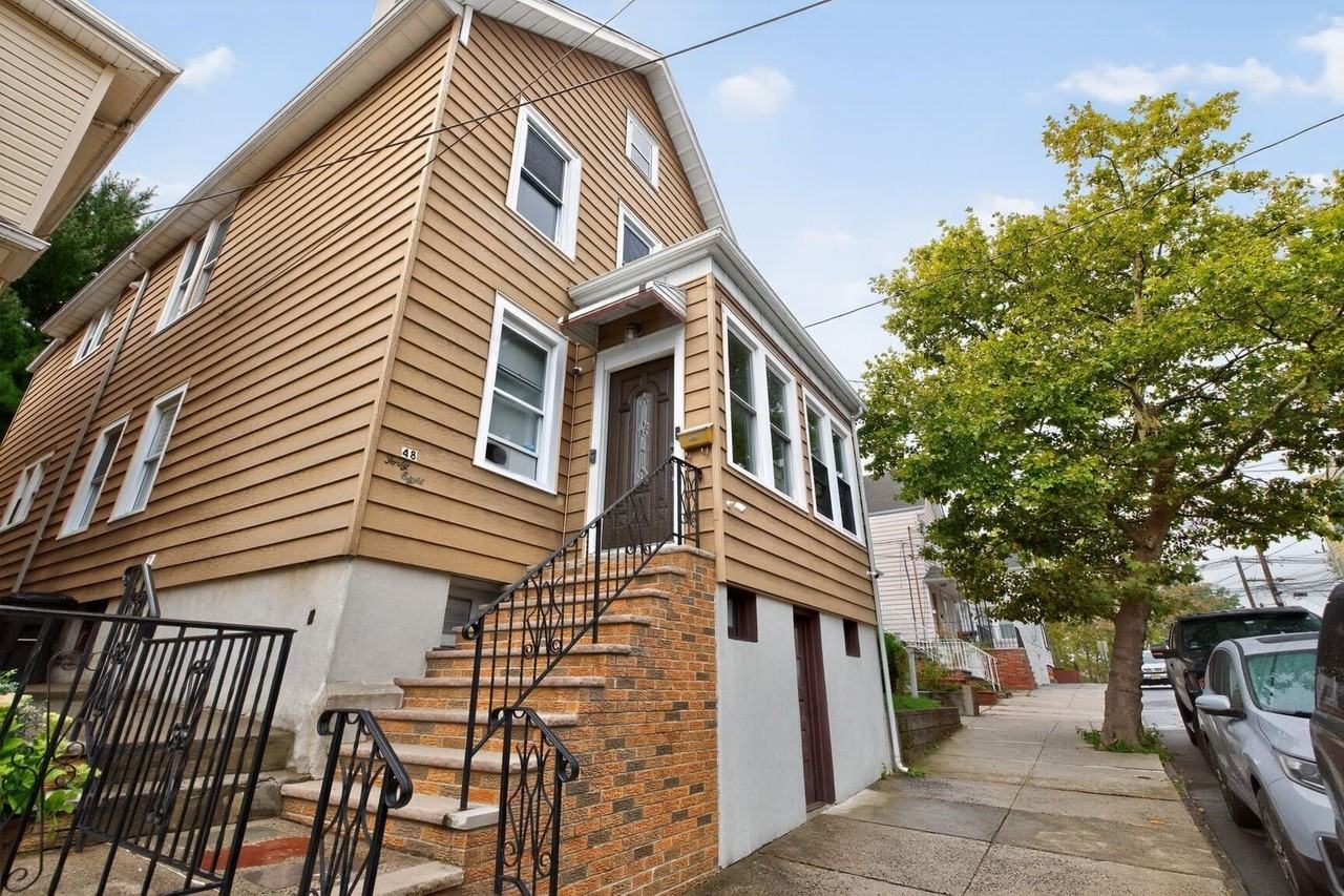 48 Dukes St #2 - Photo 2 of 14