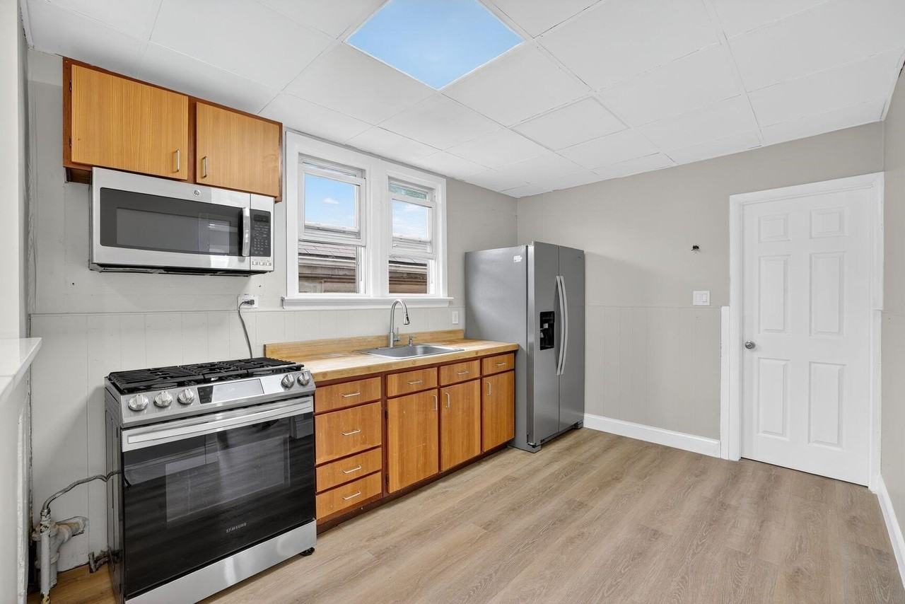 48 Dukes St #2 - Photo 4 of 14
