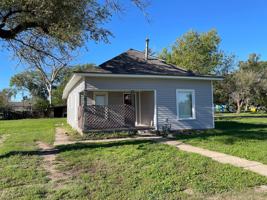 featured image of 107 W Avenue A