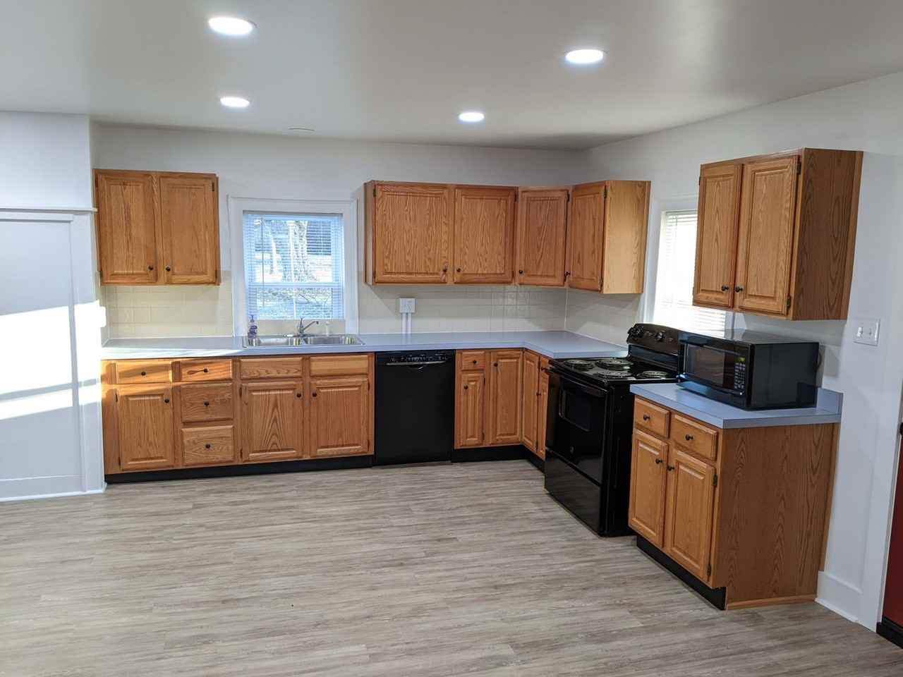 149 Hillsdale Rd - Photo 6 of 26