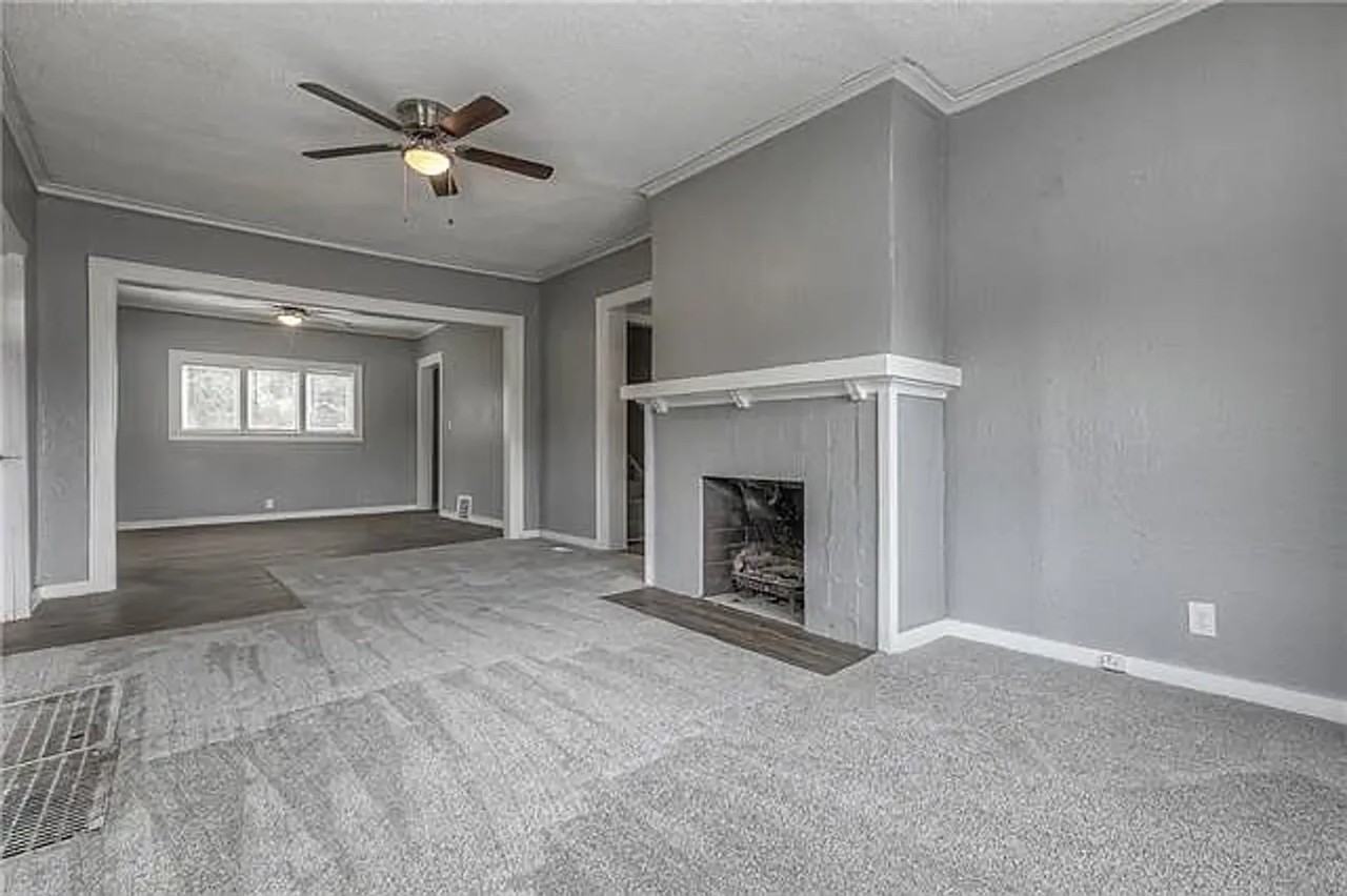 5823 Prospect Ave - Photo 4 of 18